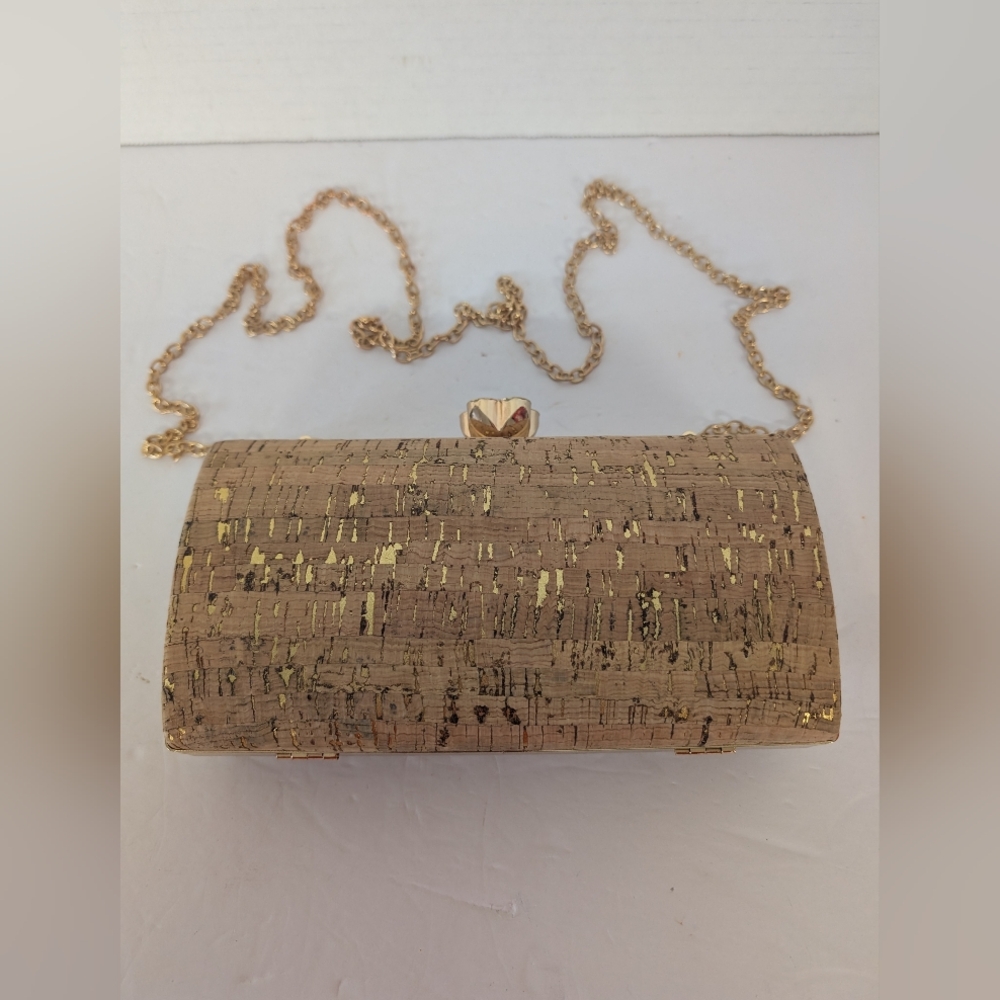 Bag Cork with Gold Trim and Floral Crystal Clasp Crossbody Chain - Picture 2 of 3